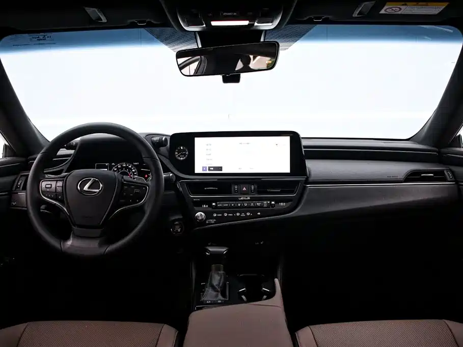 Lexus ES 2023 200