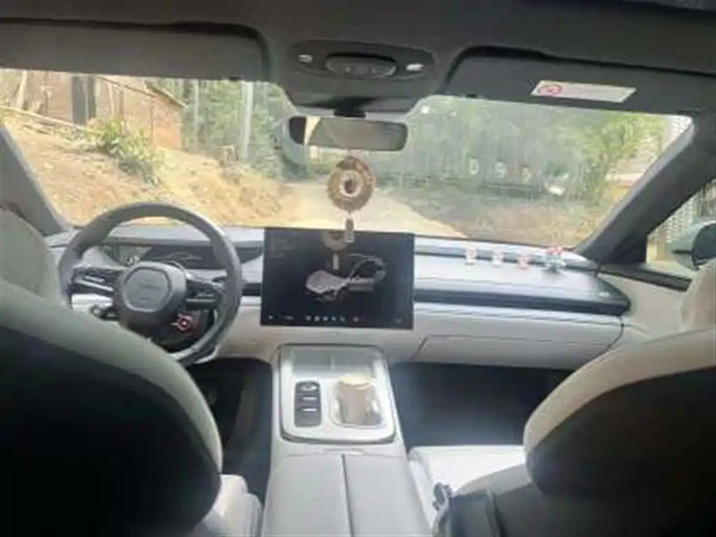 XIAOMI CAR XIAOMI SU7