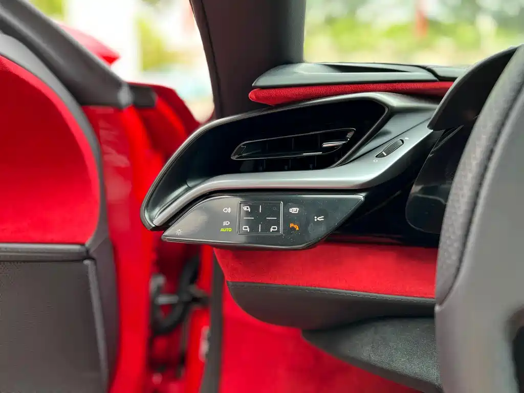 Ferrari SF90 2021 3.9T V8 Spider