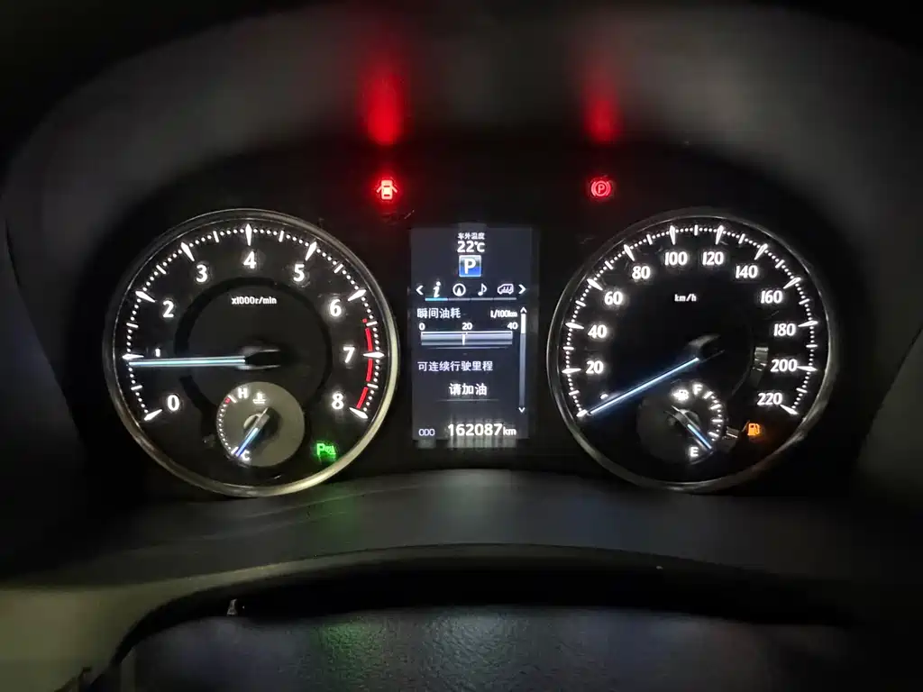 Toyota Alphard — миниатюра 9