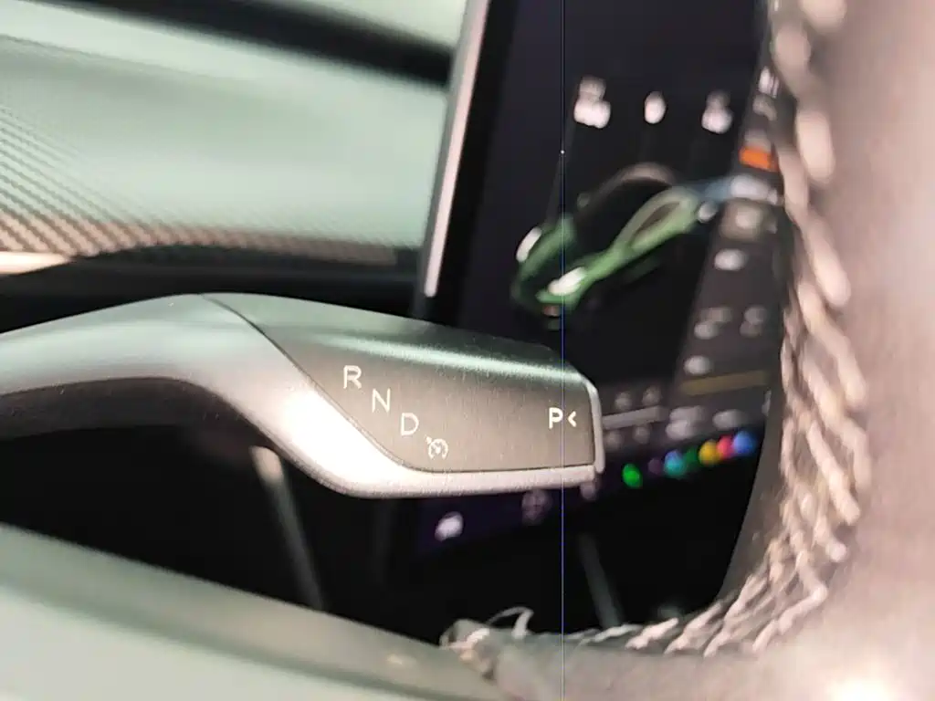 Tesla Model 3 — миниатюра 14