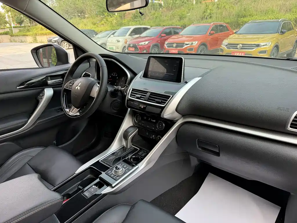 Mitsubishi Eclipse Cross — миниатюра 7