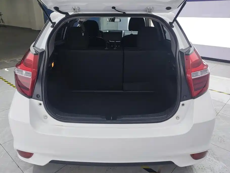 TOYOTA YARIS L ZHIXUAN