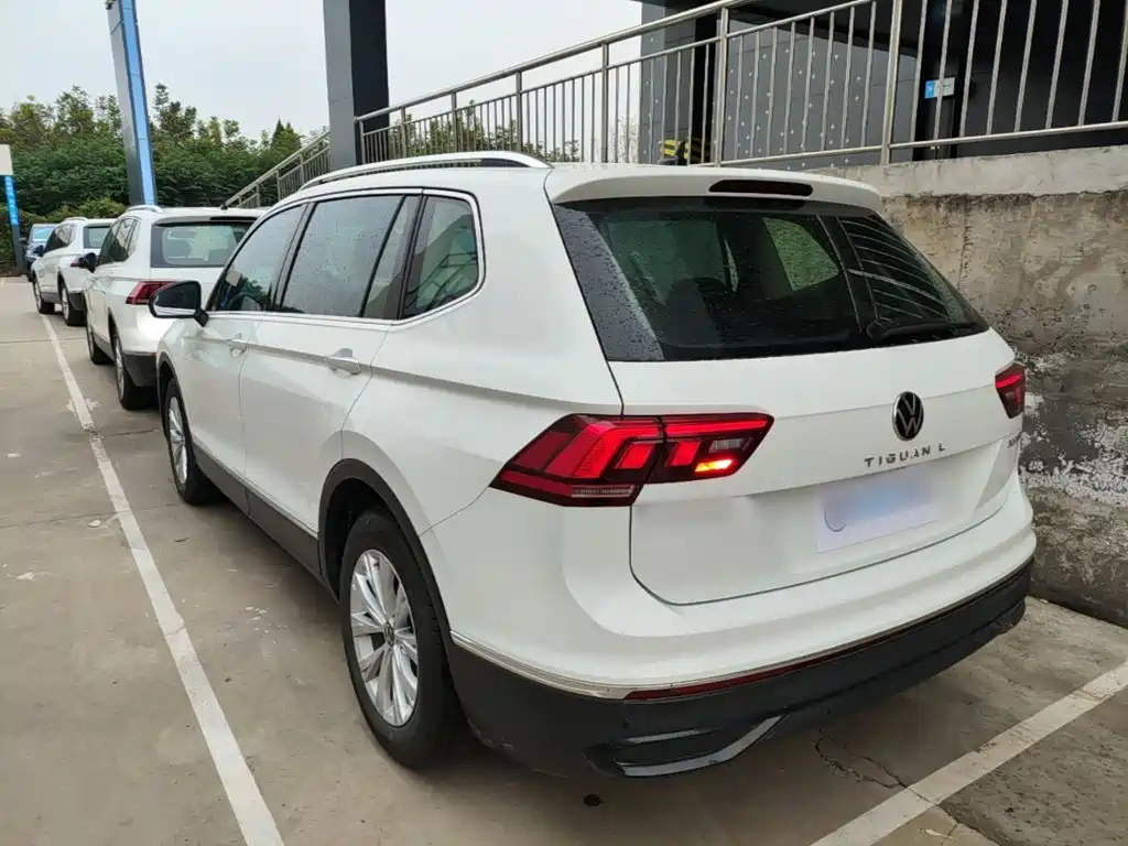 Volkswagen Tiguan L — миниатюра 5
