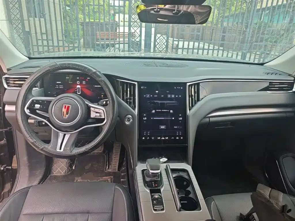 Hongqi HS7 PHEV 2024 2.0T PHEV 7 мест