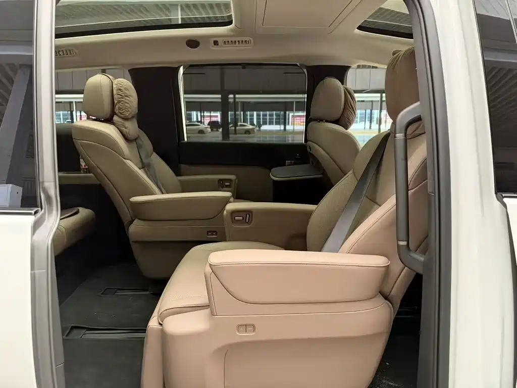 Li Auto Li MEGA — миниатюра 11