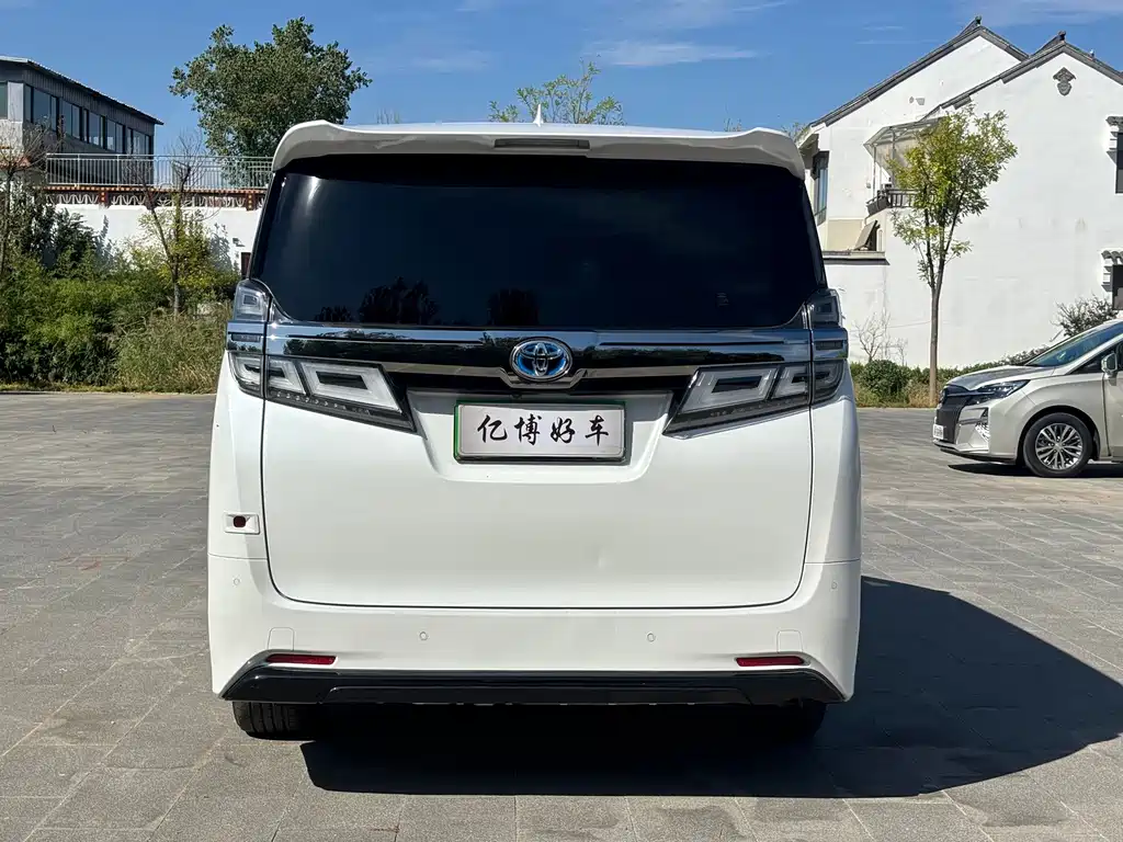 Toyota Vellfire — миниатюра 16