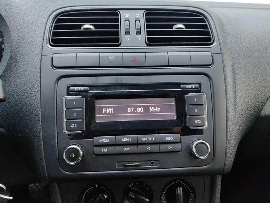 Volkswagen Polo — миниатюра 13