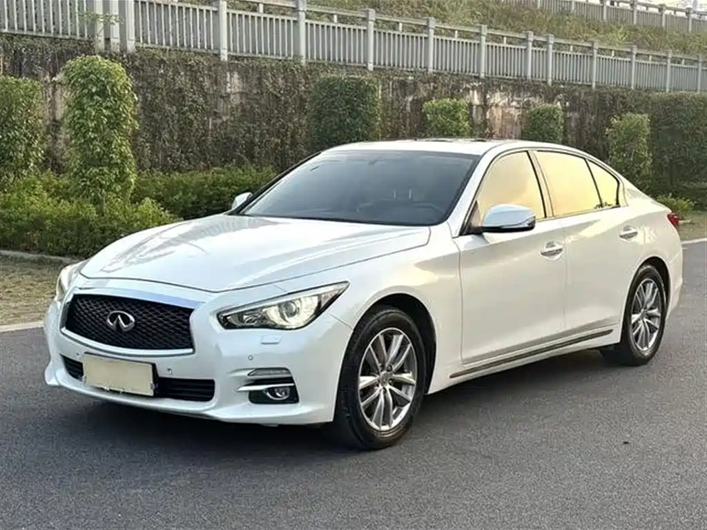 Infiniti Q50L 2016 2.0T Enjoy