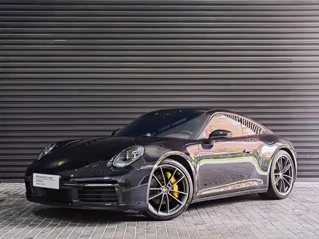 PORSCHE  911 2023