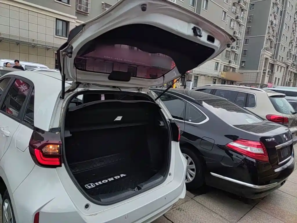 Honda Fit — миниатюра 19