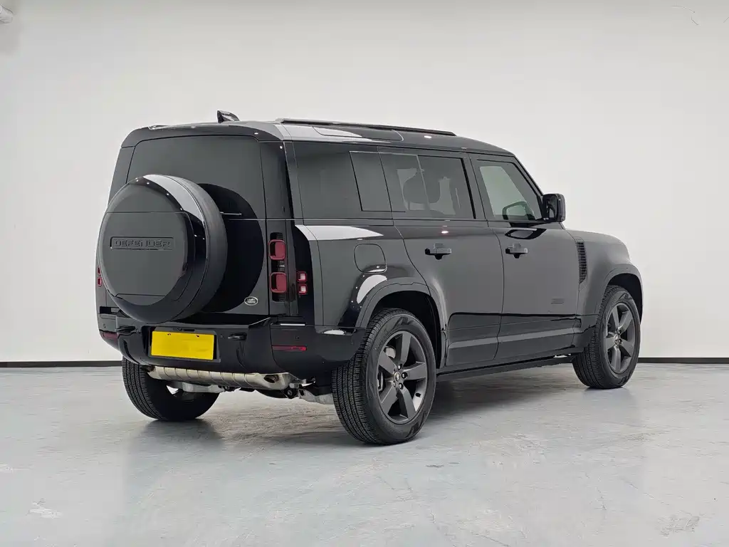 Land Rover Defender — миниатюра 4