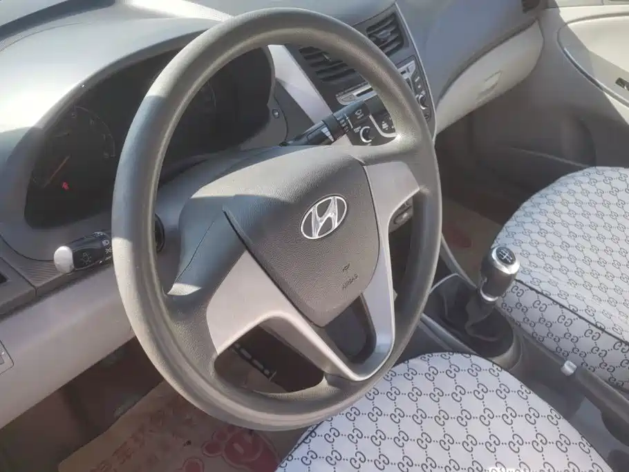 Hyundai Verna — миниатюра 15