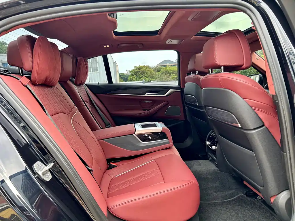 BMW 5 Series — миниатюра 14