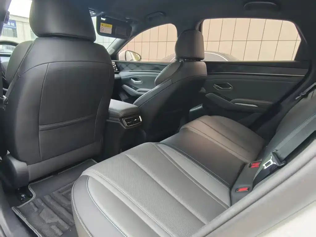 BYD Qin L — миниатюра 5