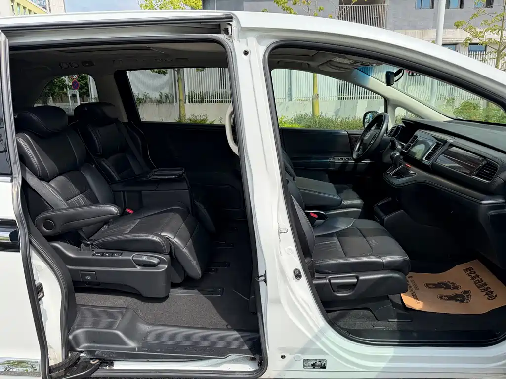 Honda Elysion — миниатюра 11