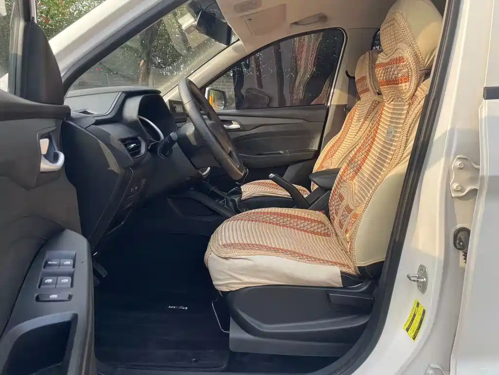 Wuling Hongguang S3 — миниатюра 4