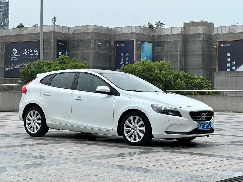 Volvo V40 — миниатюра 3