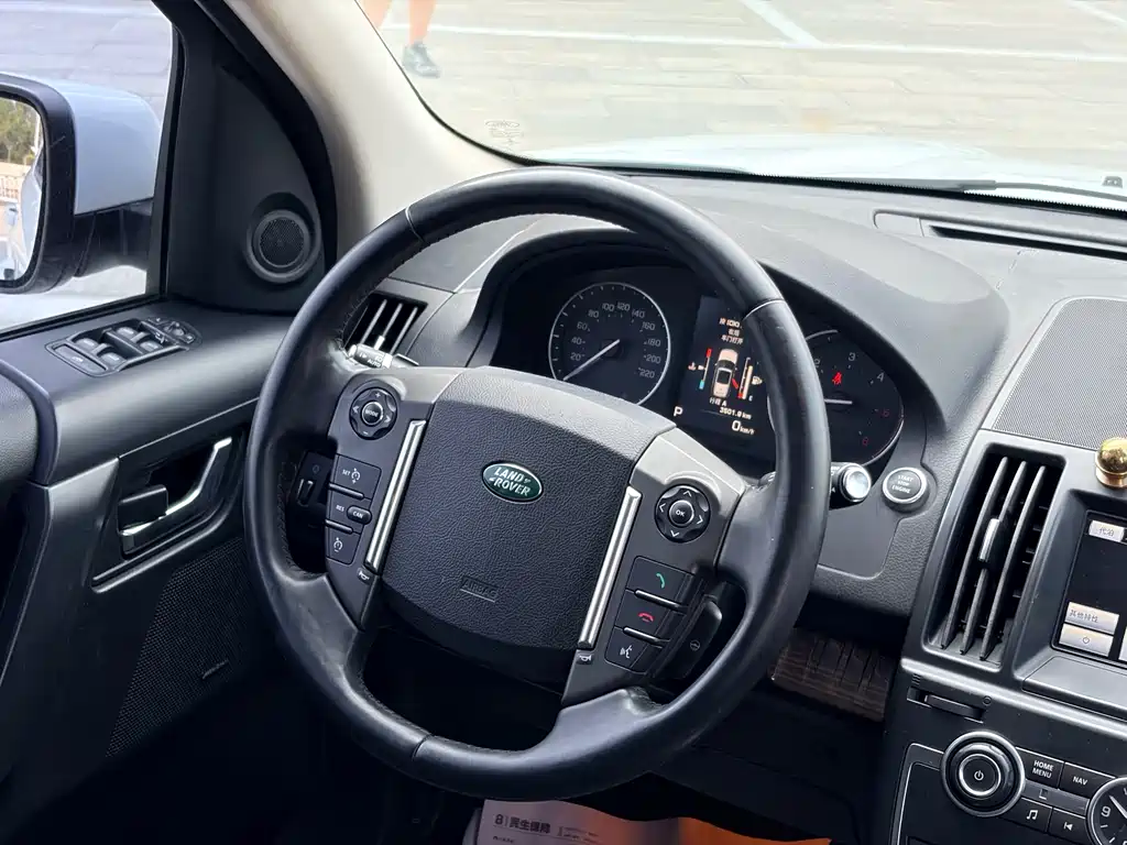 Land Rover 2 013 2.2T SD4 SE