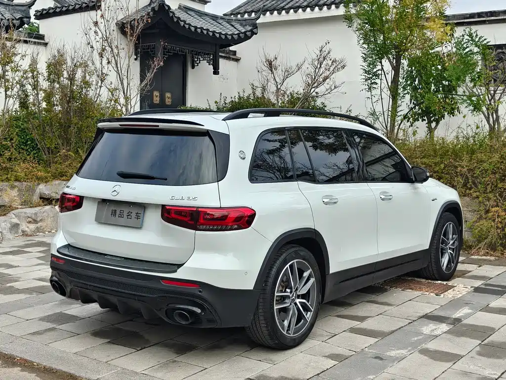 Mercedes-Benz GLB AMG — миниатюра 7