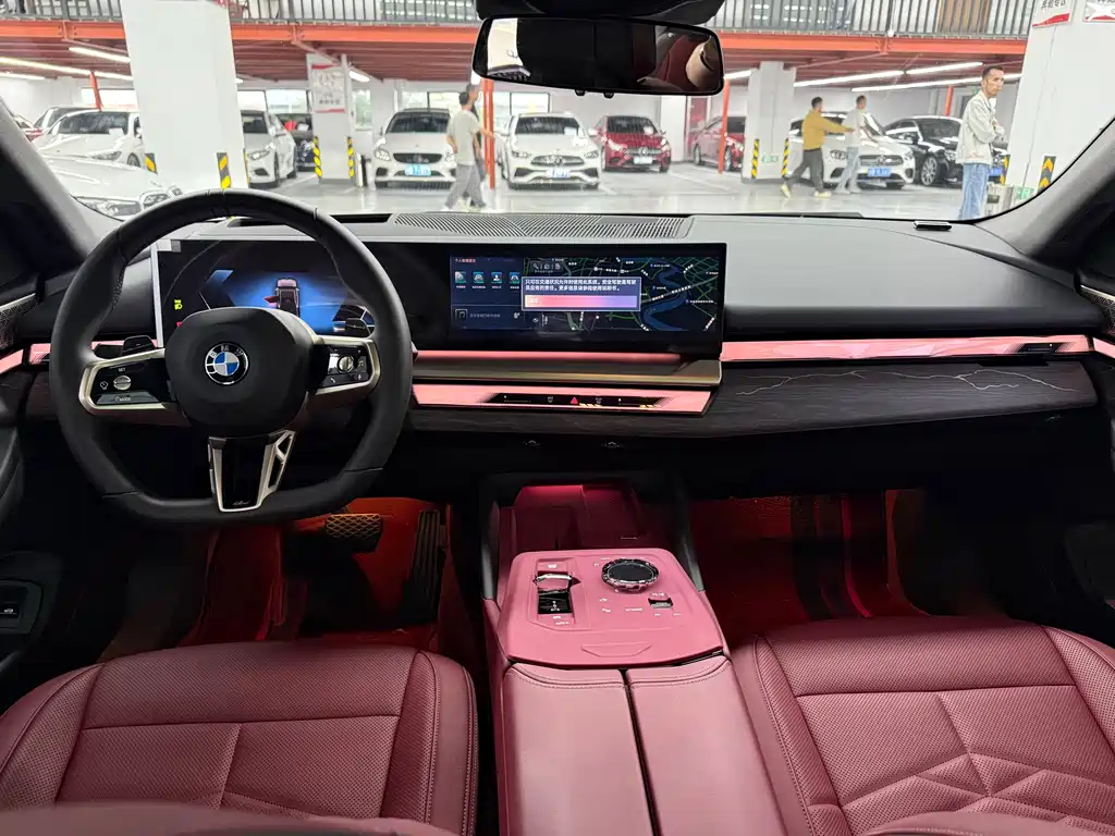 BMW 5 Series — миниатюра 8