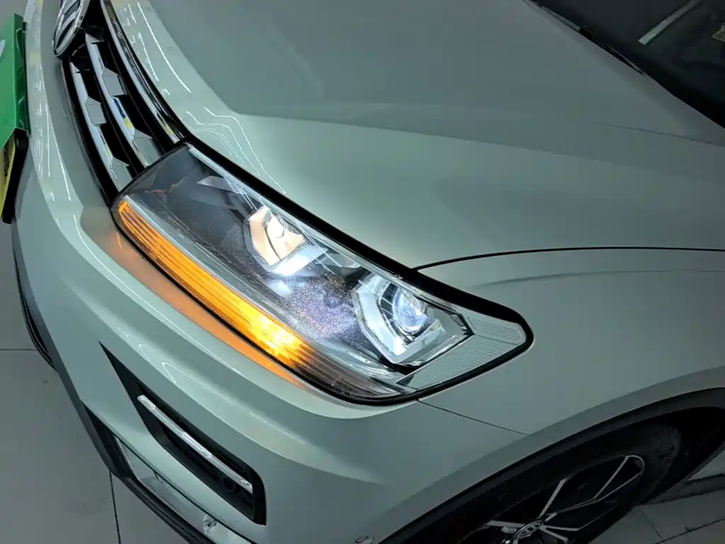 Volkswagen Tiguan L — миниатюра 24