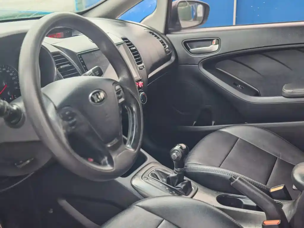 Kia K3 2015 1.6L AT GL