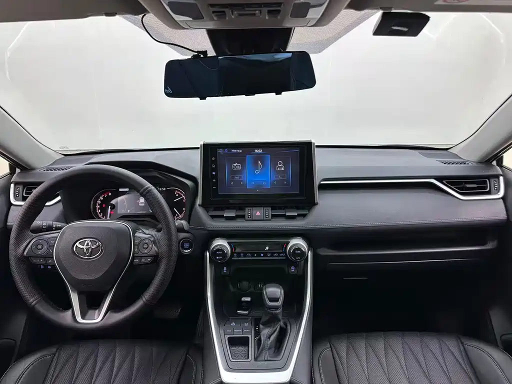Toyota RAV4 — миниатюра 22