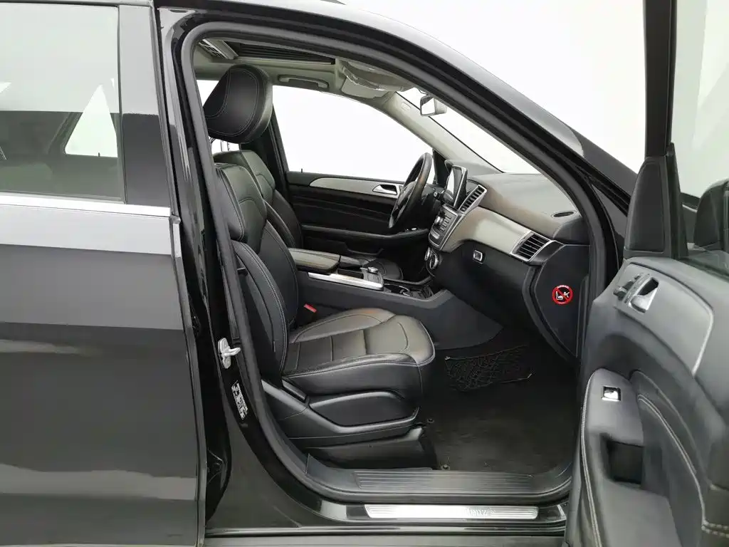 Mercedes-Benz M-Class — миниатюра 23