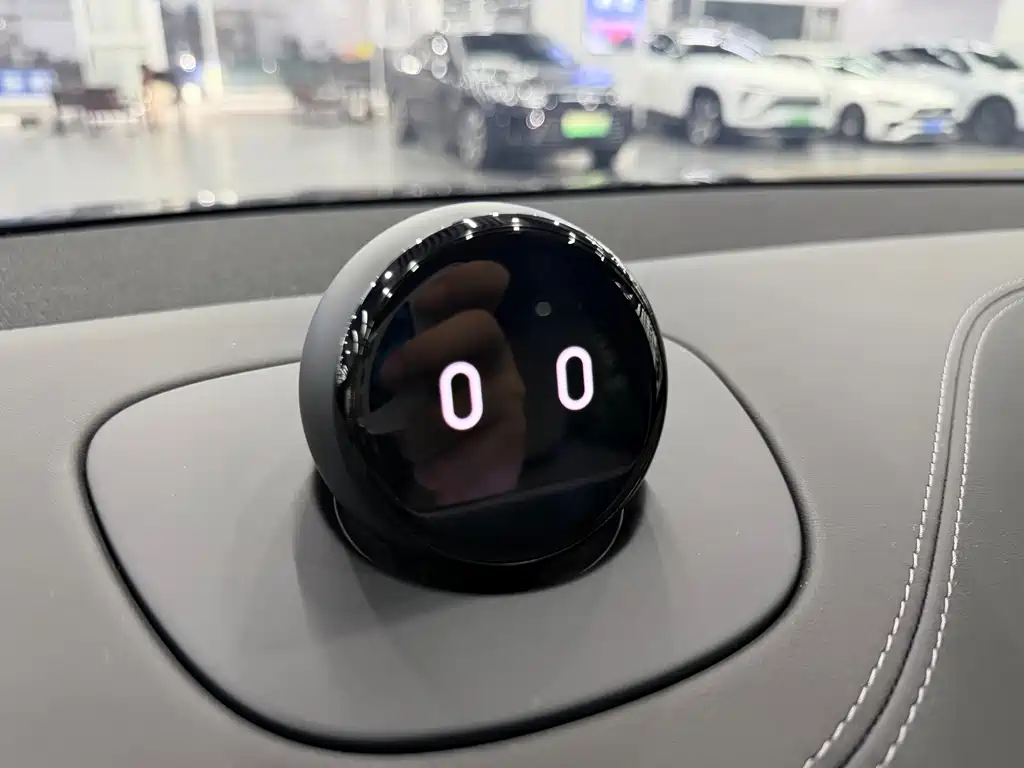 NIO ES6 — миниатюра 14