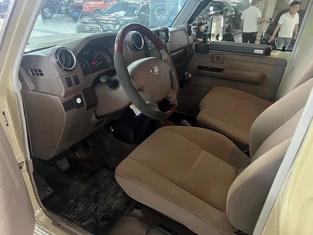 Toyota Land Cruiser LC71 2022 4.0L