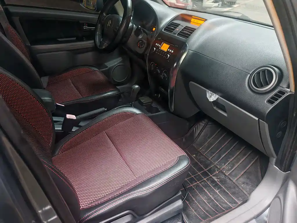 Suzuki SX4 — миниатюра 6