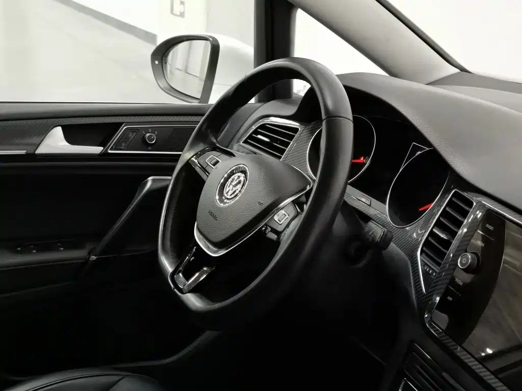 Volkswagen Golf Sportsvan — миниатюра 22