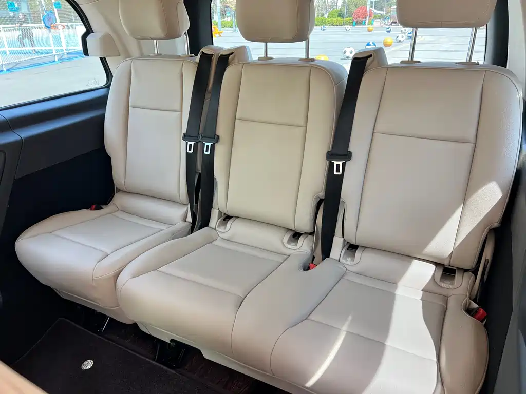 Mercedes-Benz Vito 2020 2.0T 7 мест