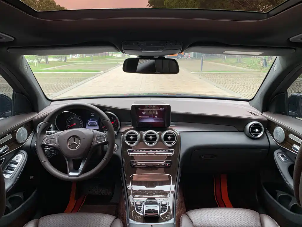 Mercedes-Benz GLC 2017 GLC 260 4MATIC