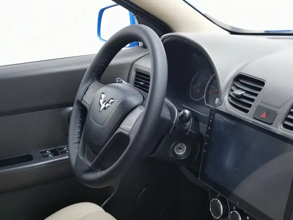 Wuling Hongguang — миниатюра 22