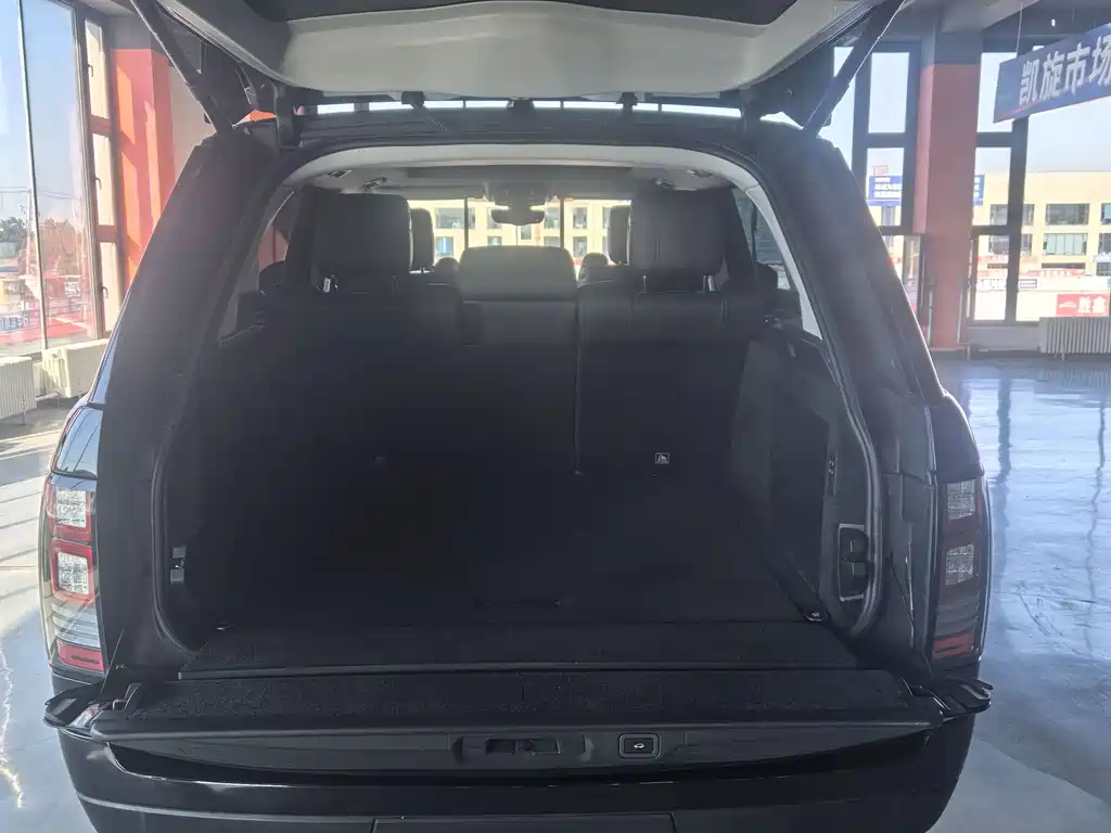 Land Rover Range Rover — миниатюра 11