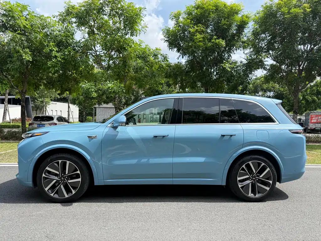Li Auto IDEAL L8