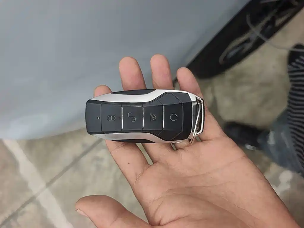 BYD Tang New Energy — миниатюра 9