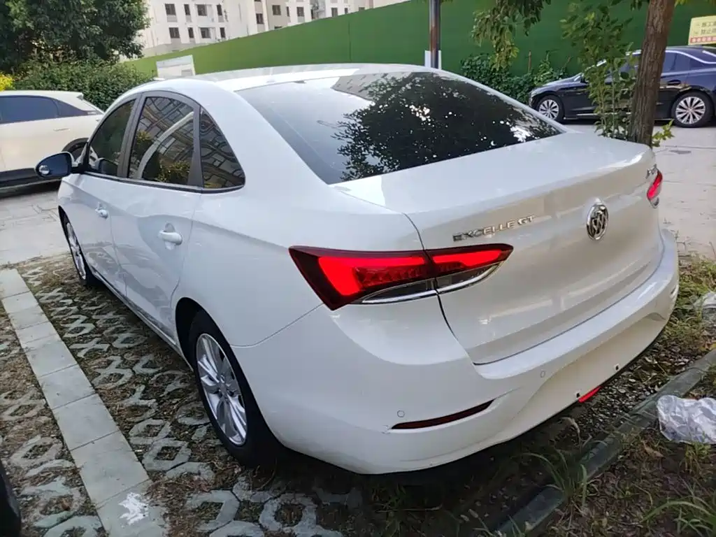 Buick Excelle — миниатюра 5