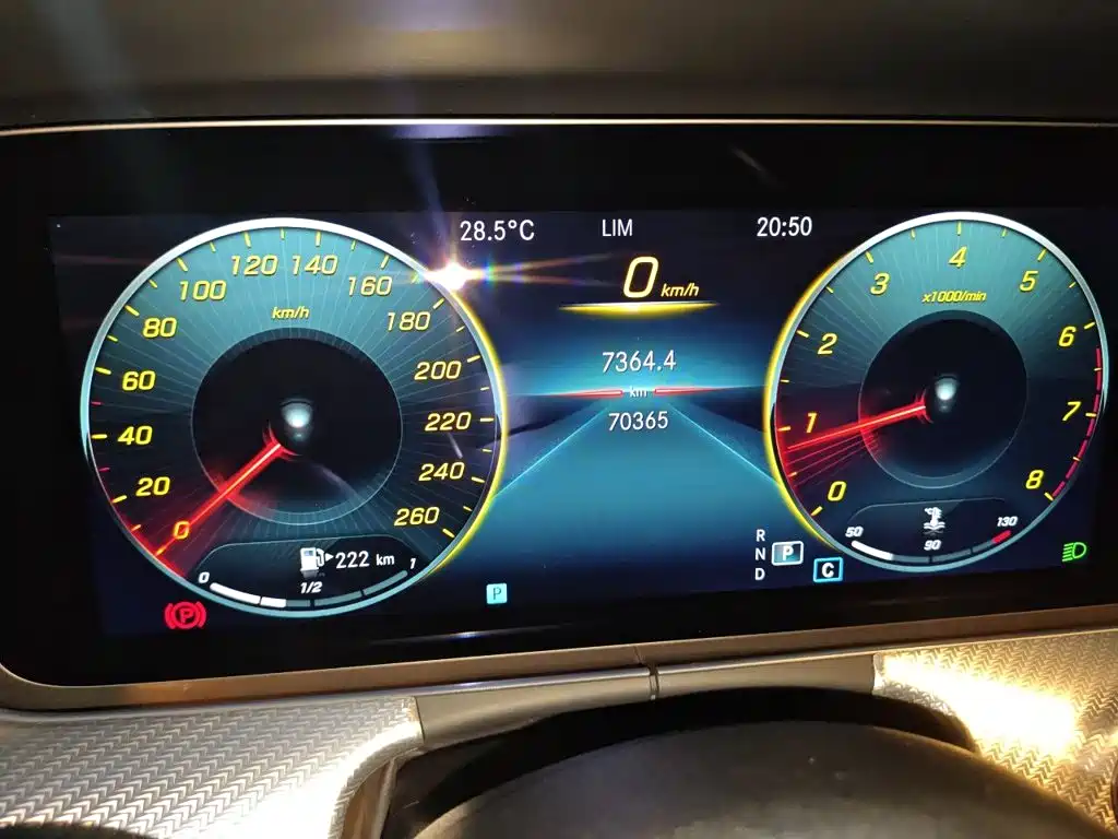 Mercedes-Benz E-Class — миниатюра 5