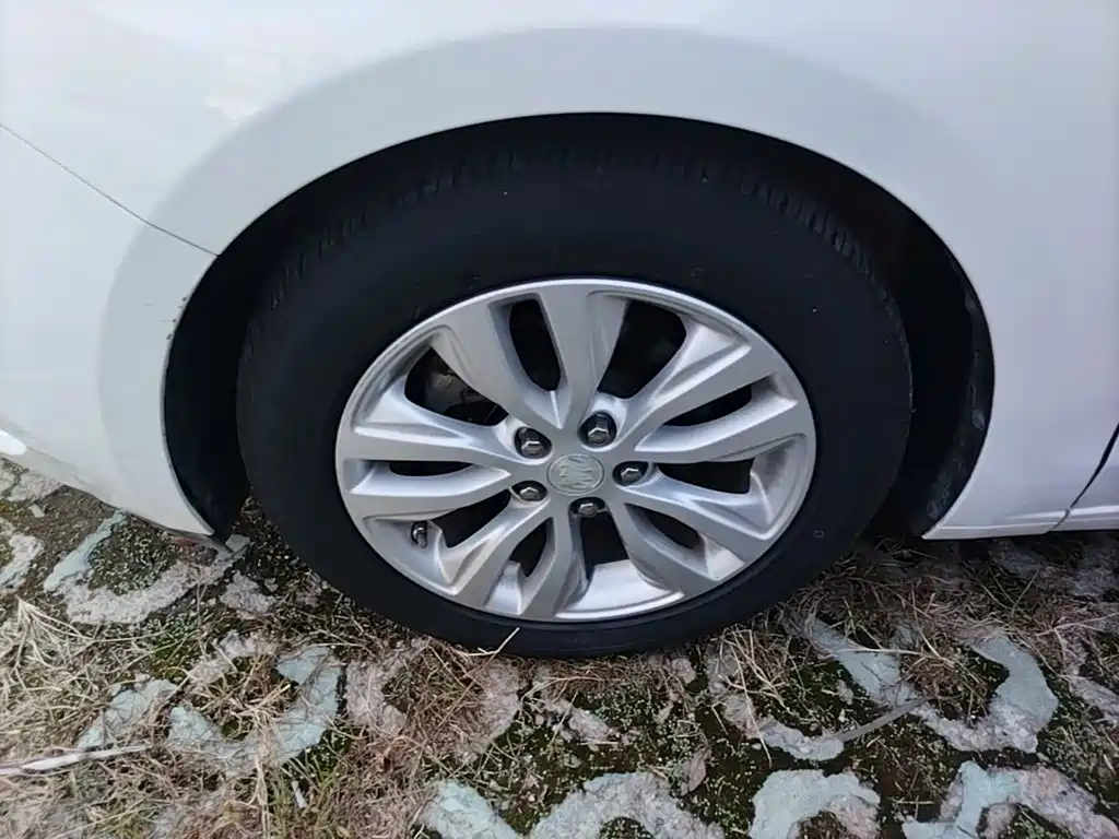 Buick Excelle — миниатюра 23
