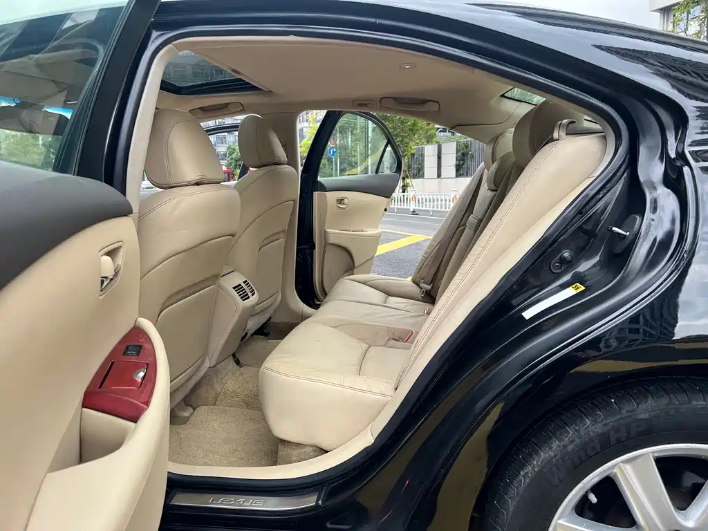 Lexus ES — миниатюра 13