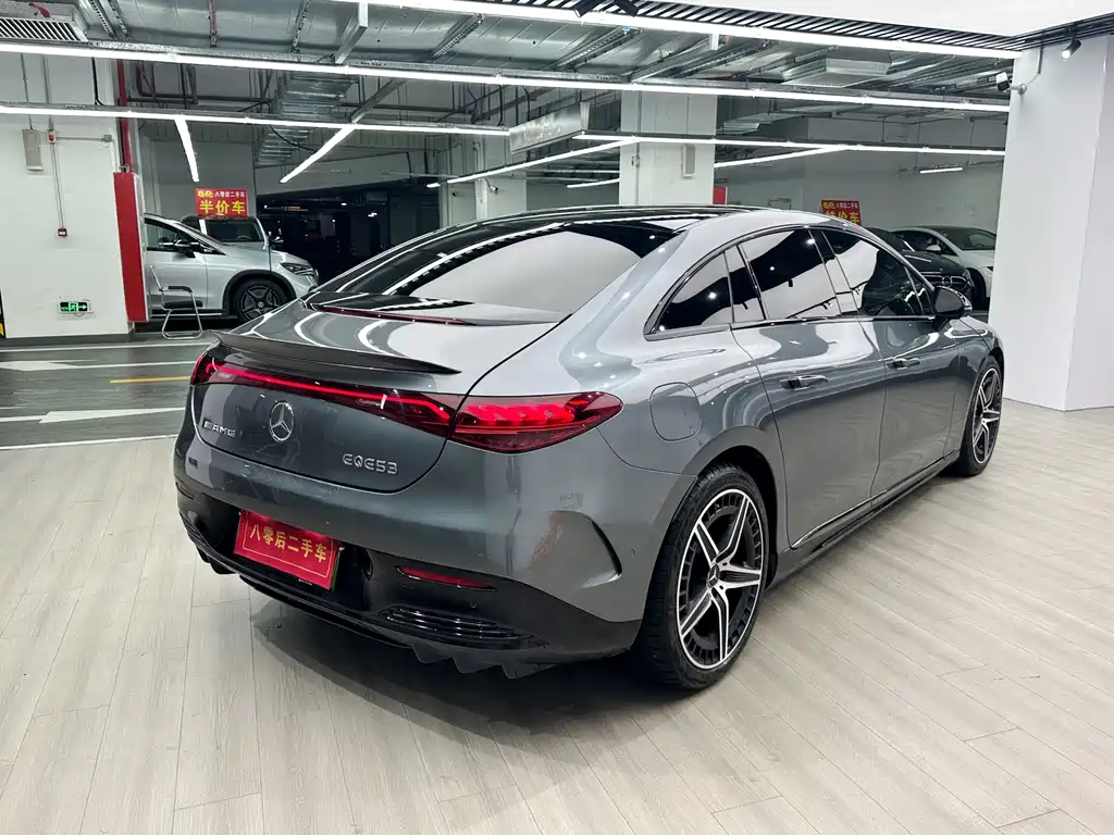 Mercedes-Benz EQE AMG — миниатюра 7