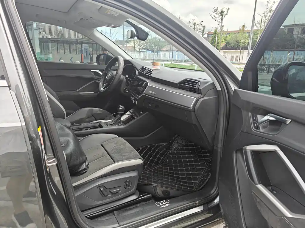 Audi Q3 2021 35 TFSI