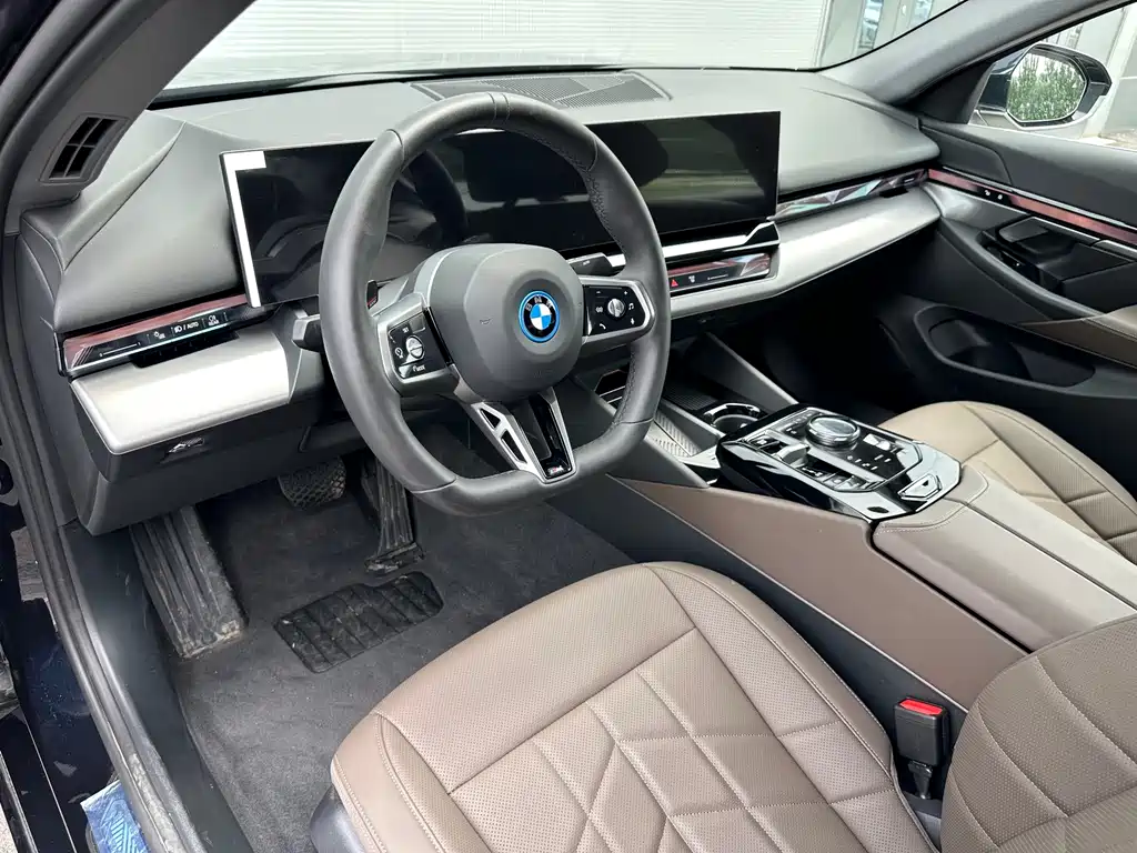BMW i5 2025 eDrive 35L M Sport