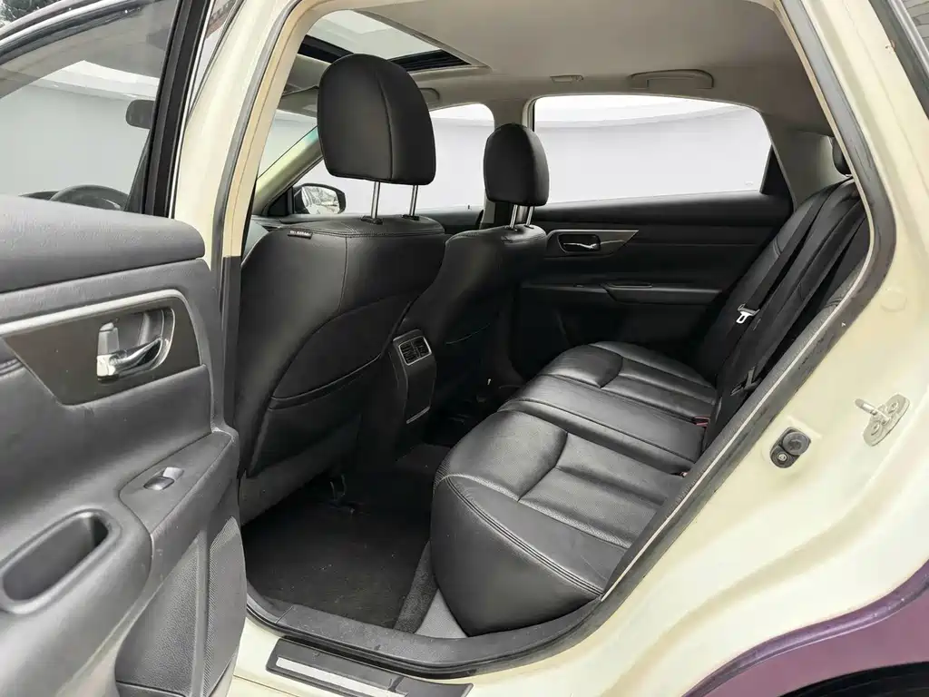 Nissan Teana — миниатюра 7