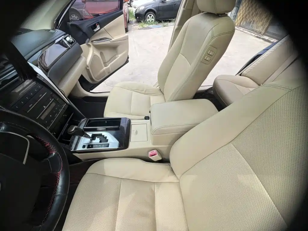 Toyota Camry — миниатюра 21