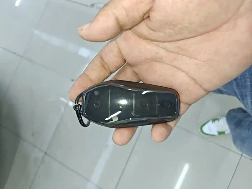 BYD PLUS New Energy — миниатюра 9