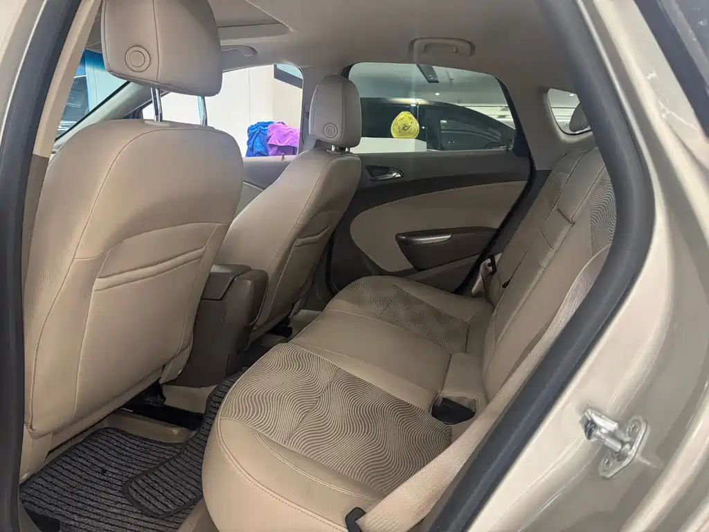Buick Excelle — миниатюра 9